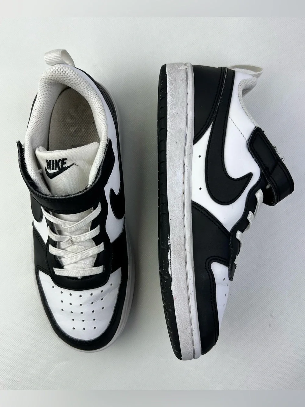 Nike Unisex Kids Low Top Hook & Loop Sneakers Black/White Size 2Y